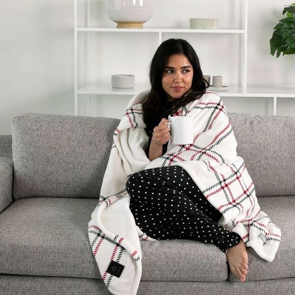 Brookstone Heated Cozy Throw Light Holiday Windowp Holiday Windowpane - Picture 1 of 4